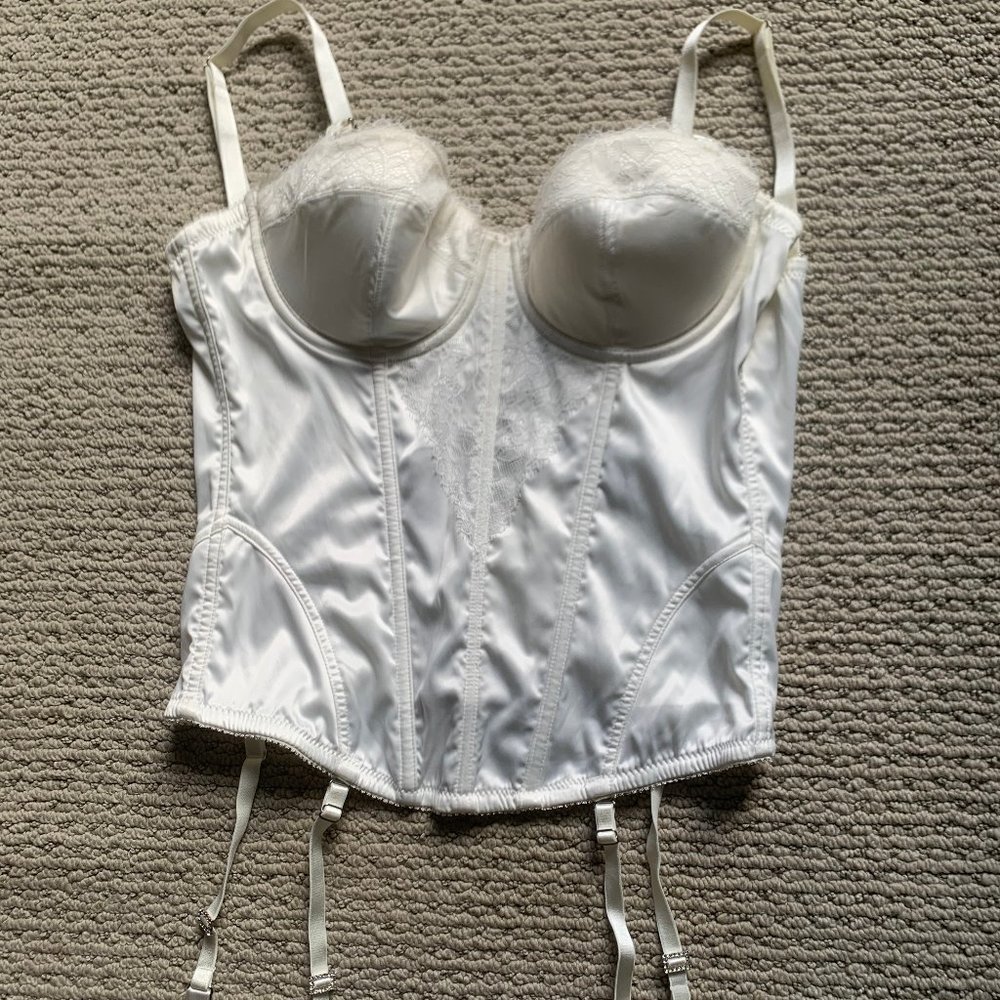 Adore Me White Satin Corset Bustier w/ rhinestone removable straps (inc garter)